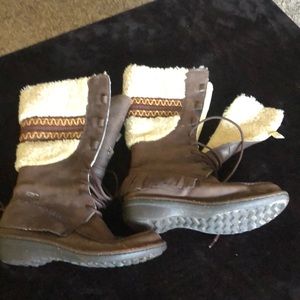 Absolutely adorable ugh boots